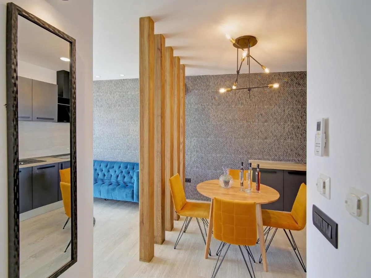 Image 4 of Luxury Amarin Apartment