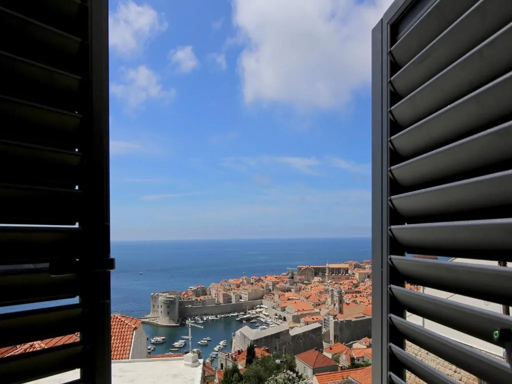 Image of Luxury Amarin Apartment