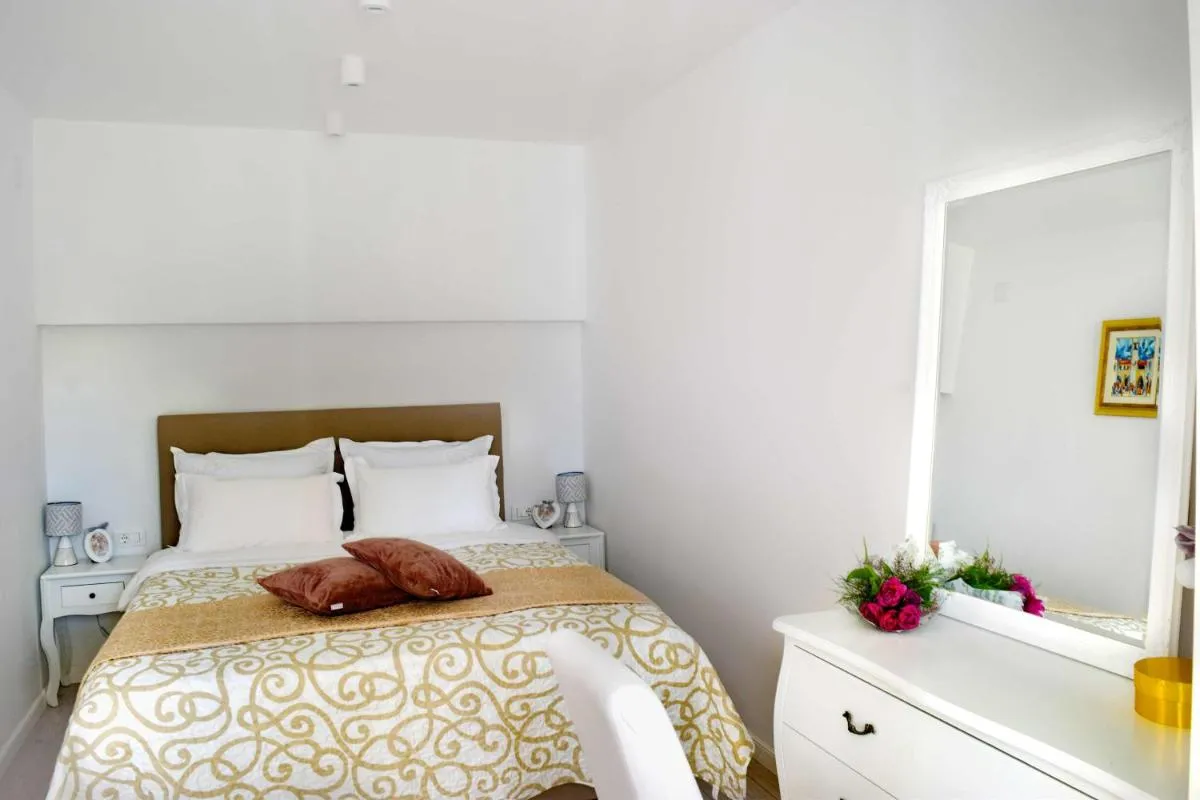 Image 1 of Luxury Apartment Mrs. Perfect
