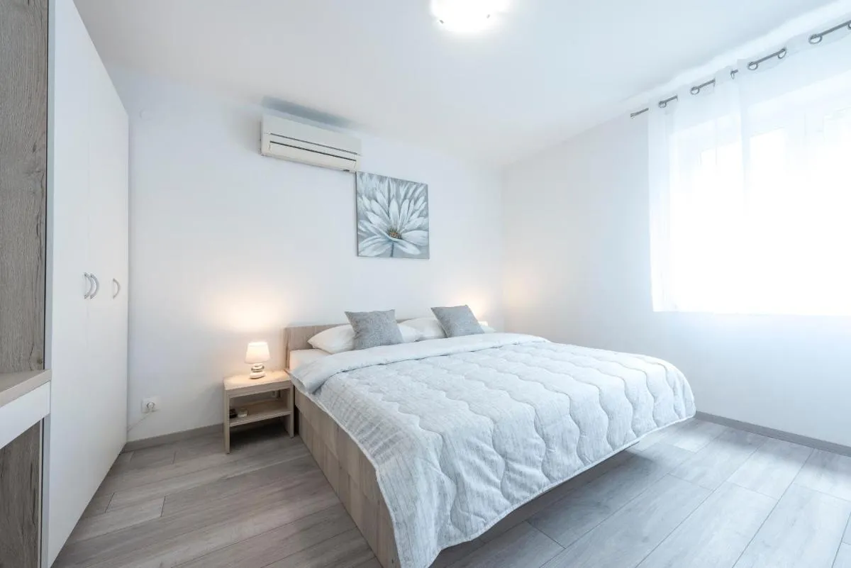 Image 6 of Luxury Apartment Skyscraper