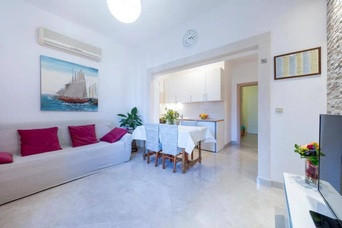 Image 4 of Luxury Apartments