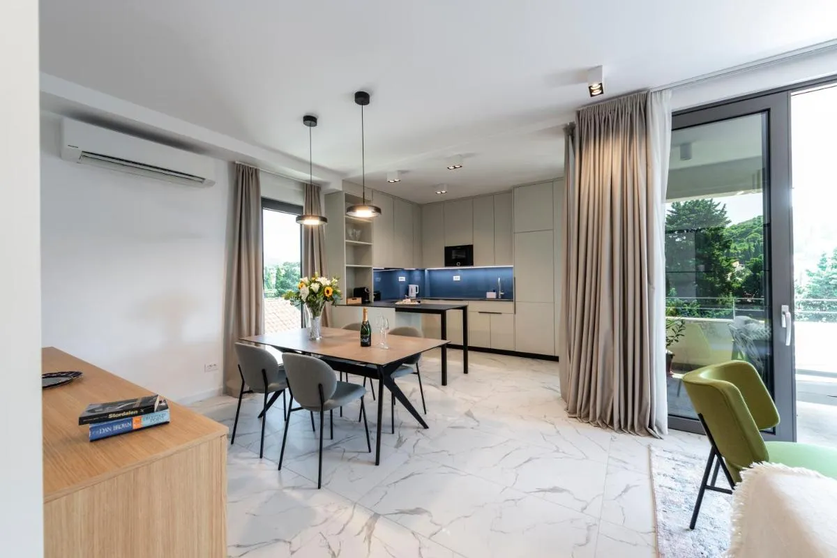 Image 3 of Luxury Apartments Mazza -Marco