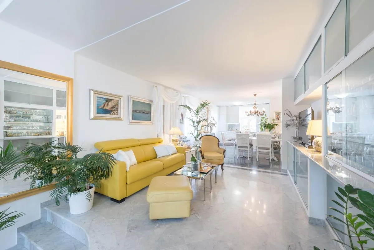 Image 3 of Luxury Old Town Apartment with breathtaking sea view