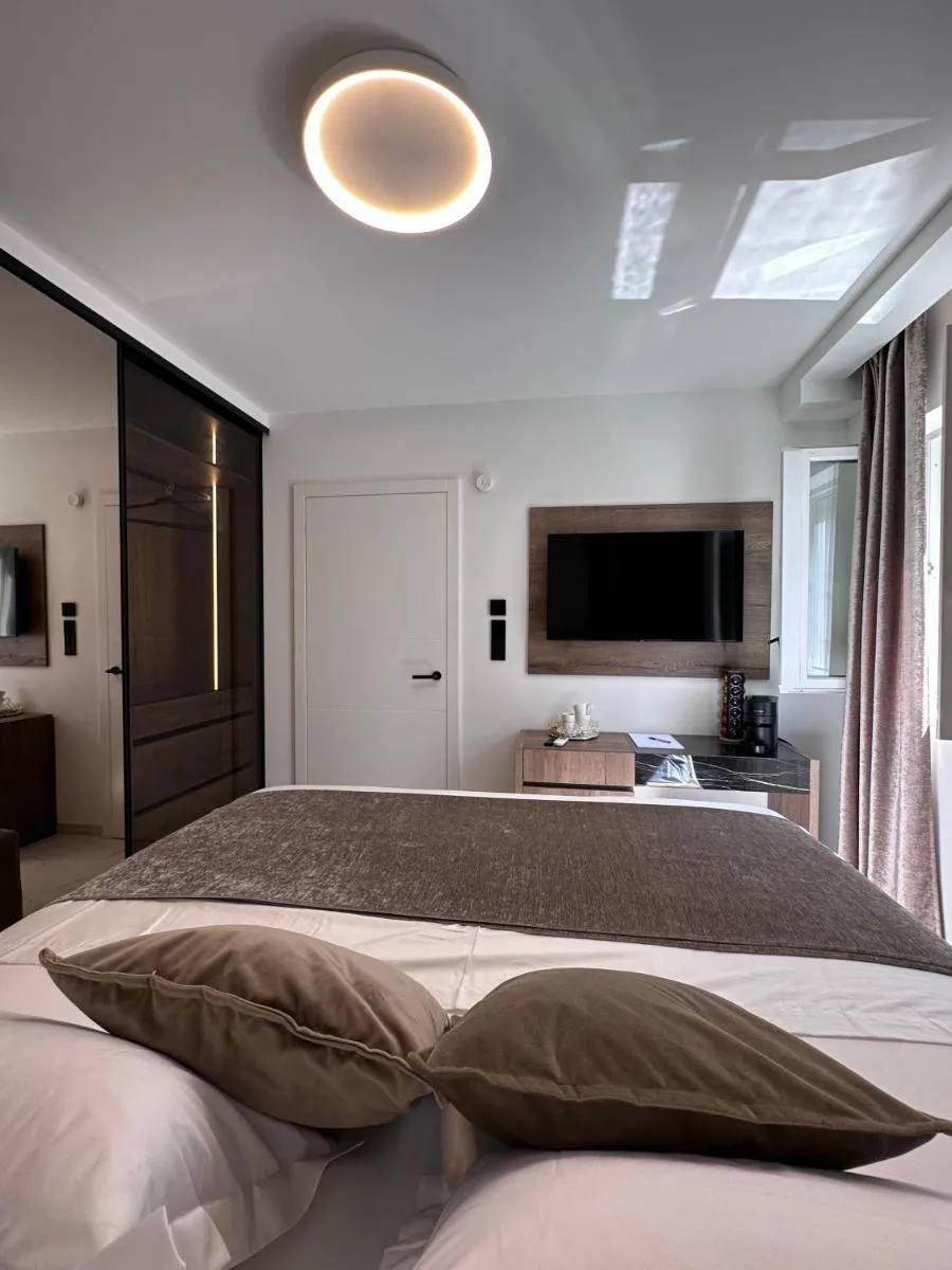 Image 4 of Luxury Rooms Andrea