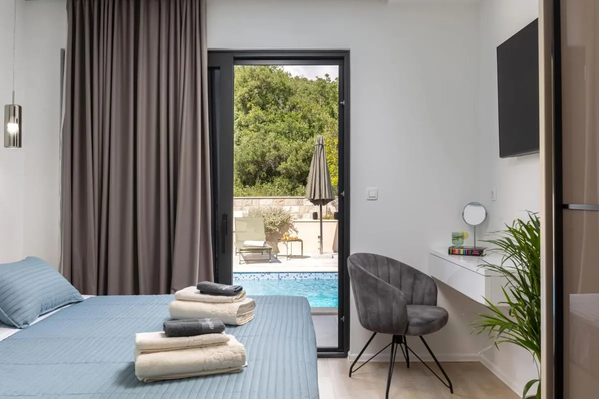 Image 1 of Luxury Villa Gina