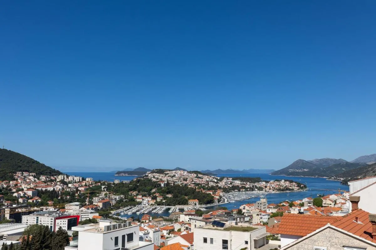 Image 3 of MARLEA sea-view apartments