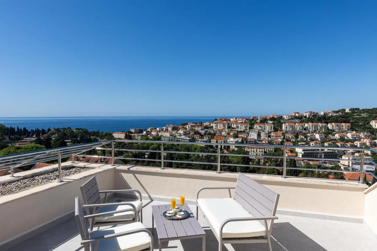 Image 5 of MARLEA sea-view apartments