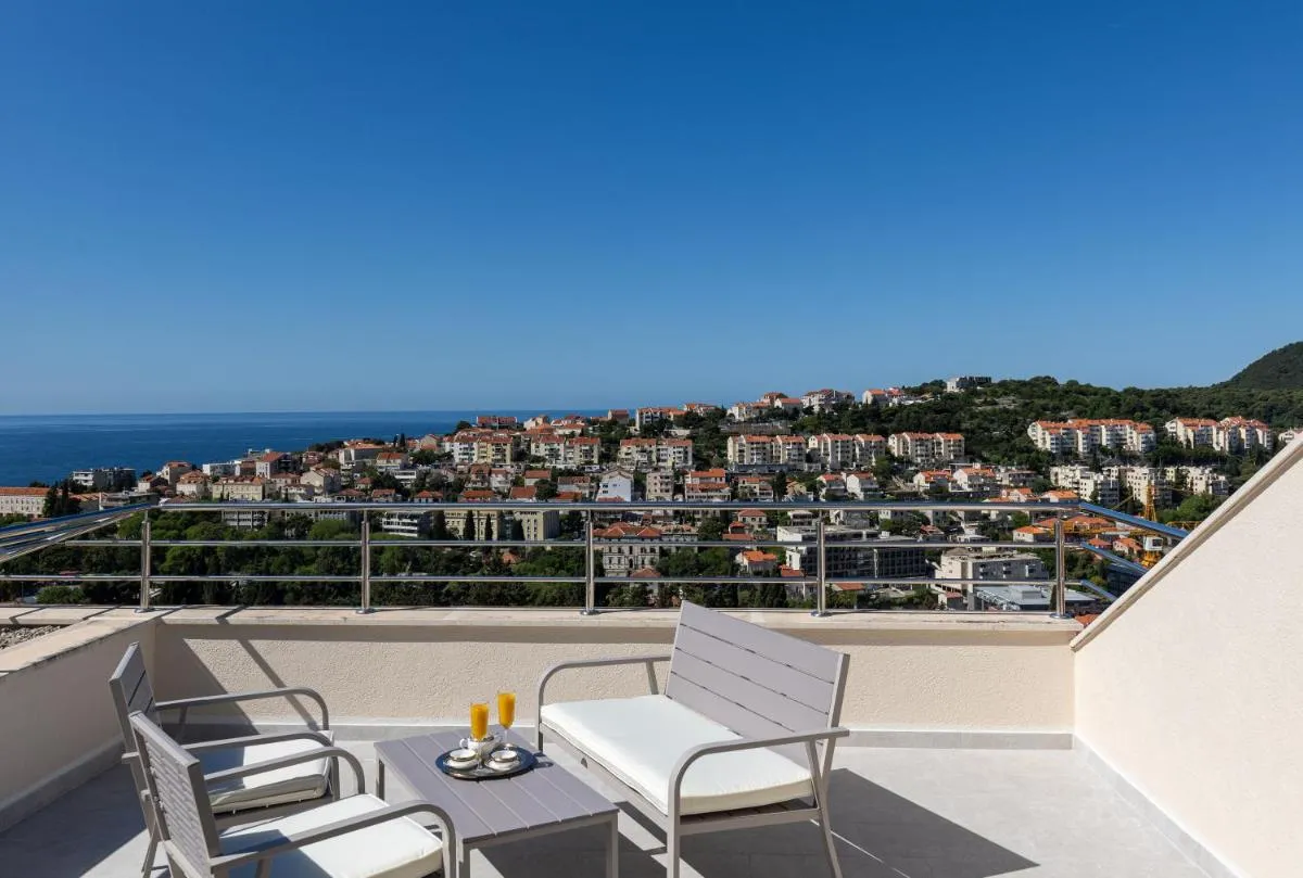 Image 1 of MARLEA sea-view apartments