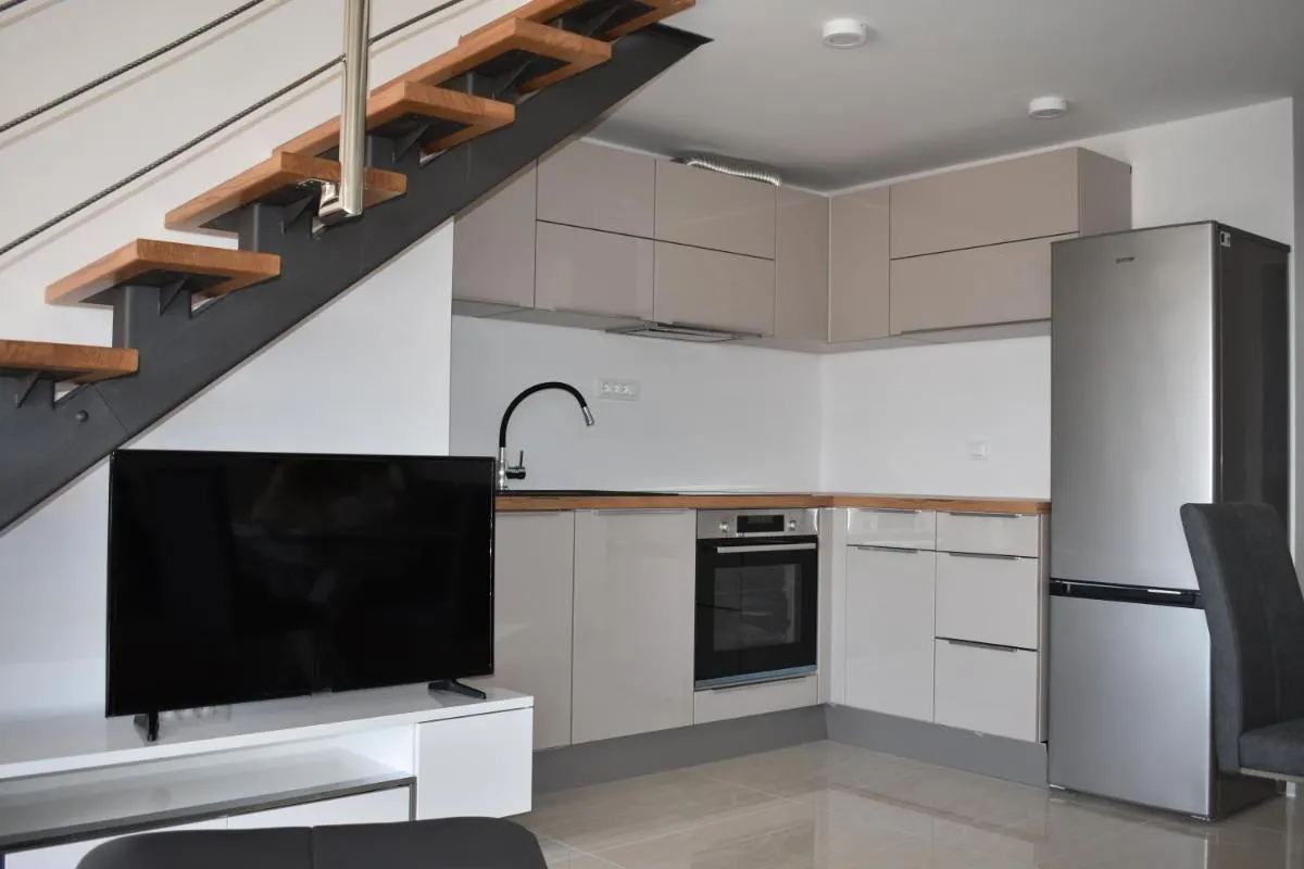 Image 4 of Marlin Apartments