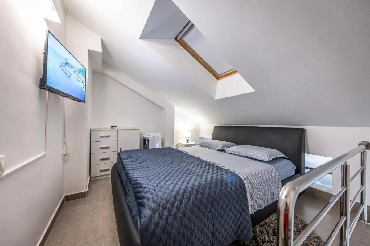 Image 6 of NEW Modern Studio Apartment Nina
