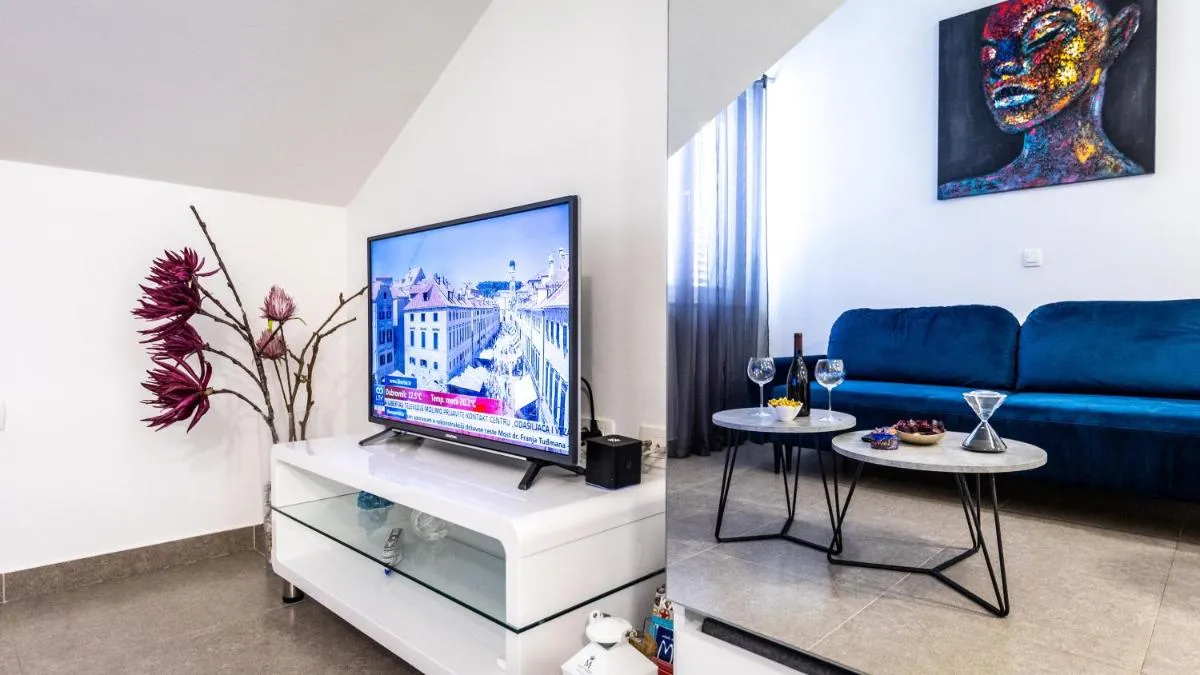 Image 4 of NEW Modern Studio Apartment Nina