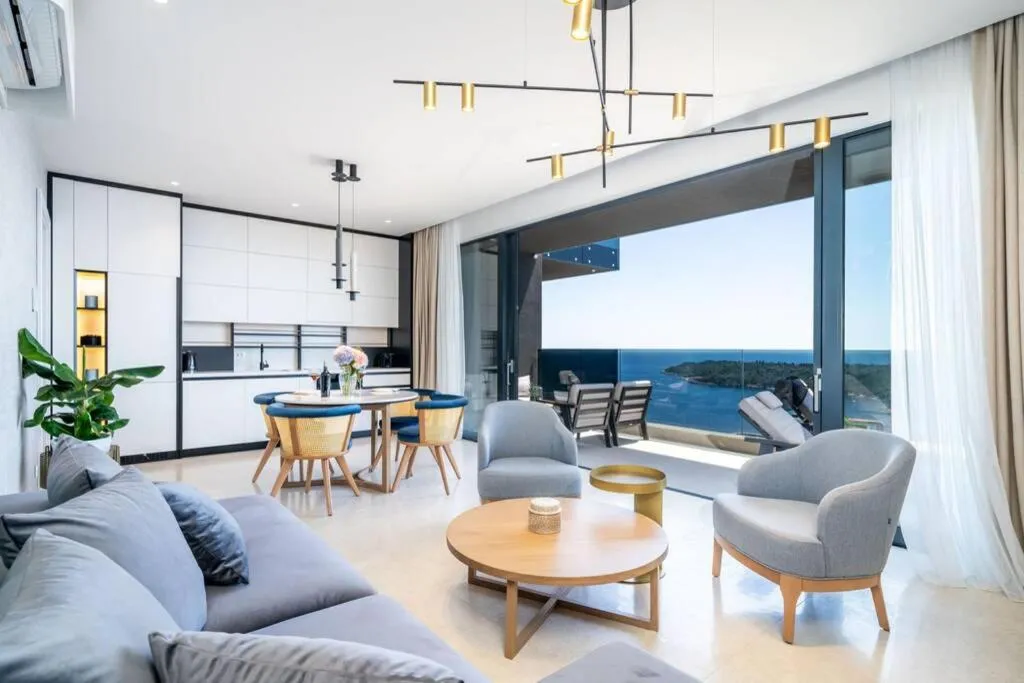 Image of New&Luxury 5* with an Amazing View – Pure Apartment
