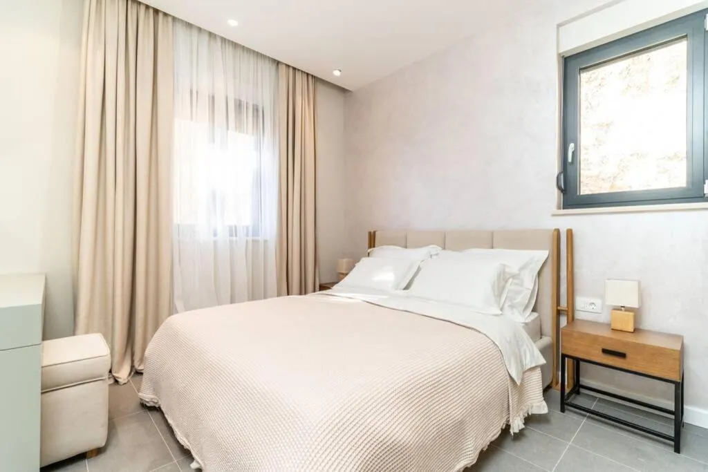Image 1 of New&Luxury 5* with an Amazing View – Pure Apartment