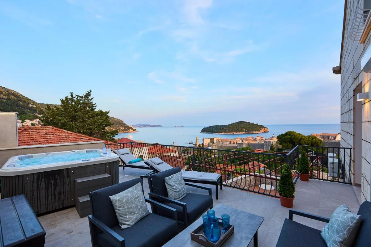 Image 6 of New & Stunning Views in Luxury 5* Divona Apartment