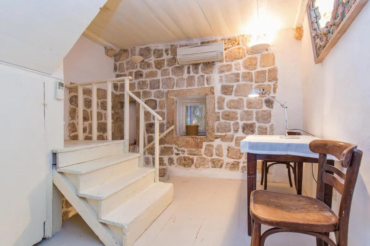 Image 2 of Peti Apartment
