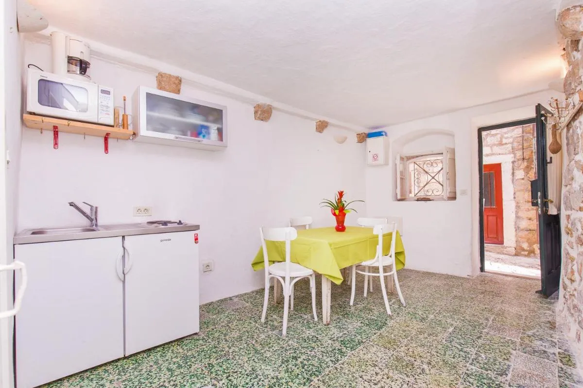Image 5 of Peti Apartment