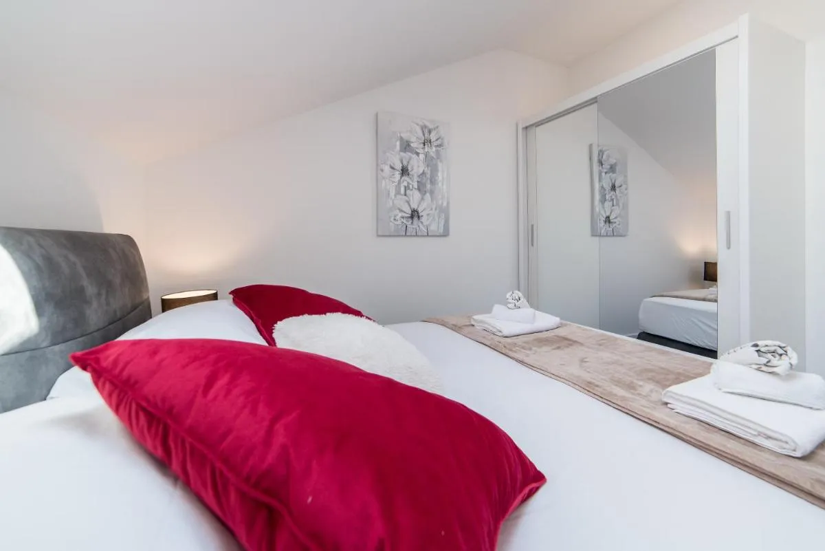 Image 1 of Ponente Apartments