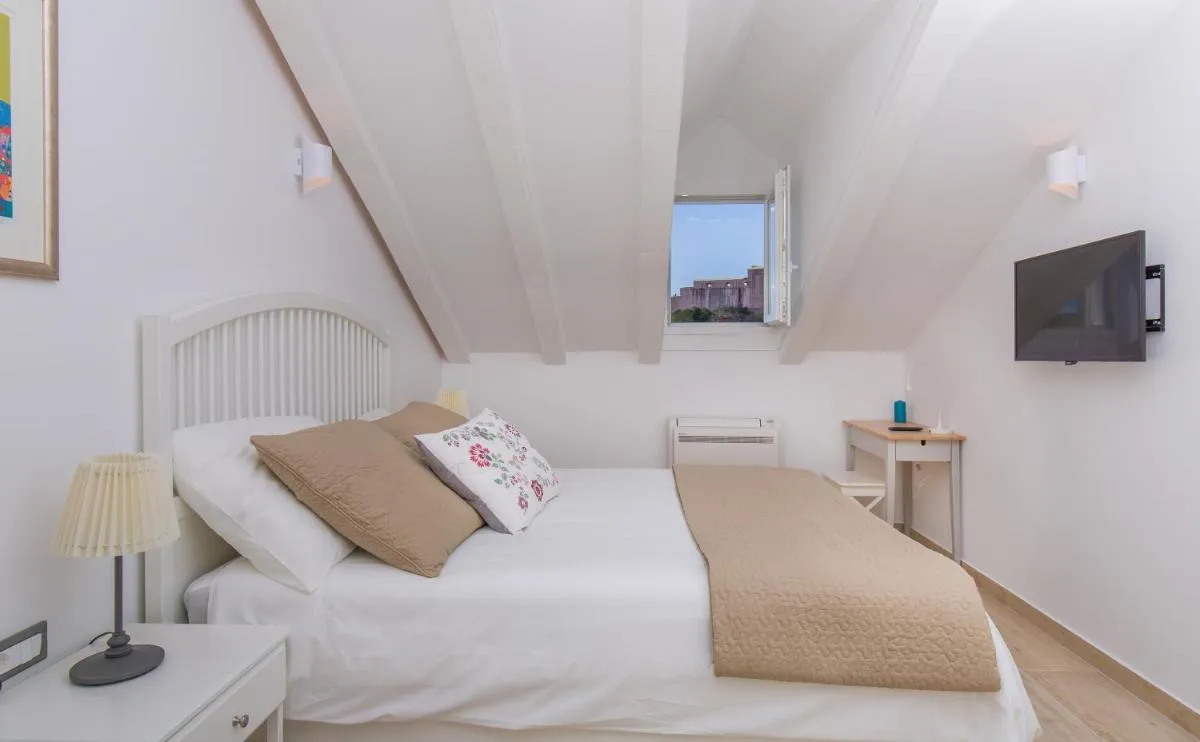 Image 4 of Porta Apartment and Rooms by Irundo
