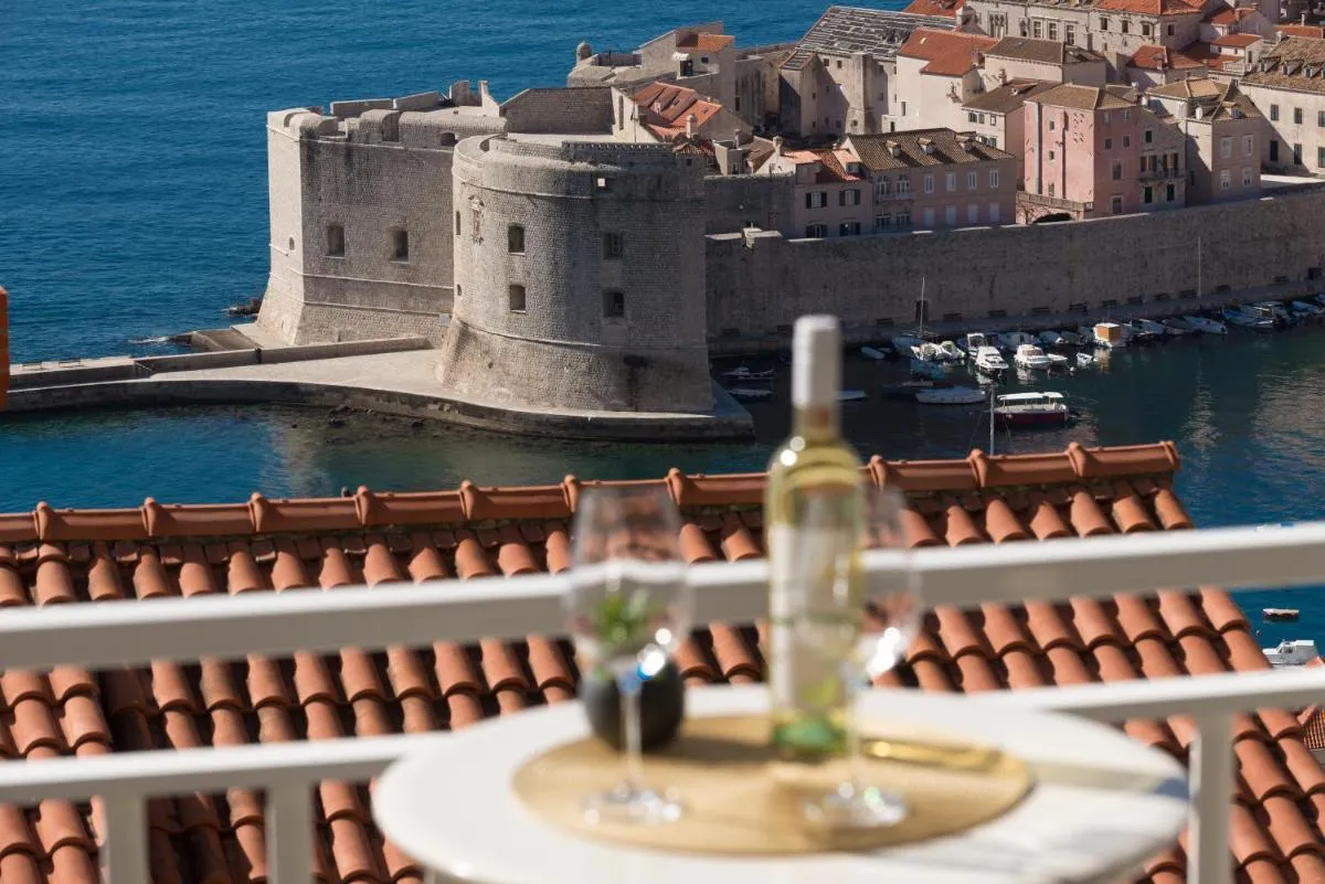 Image 5 of Portolan’s Amazing Old Town & Sea View