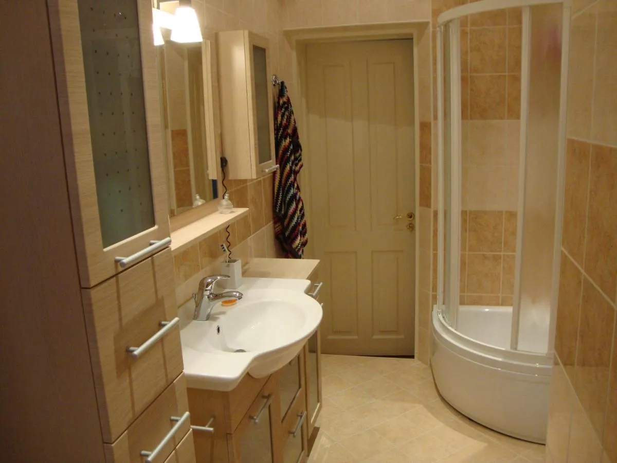 Image 2 of Primavera Apartment