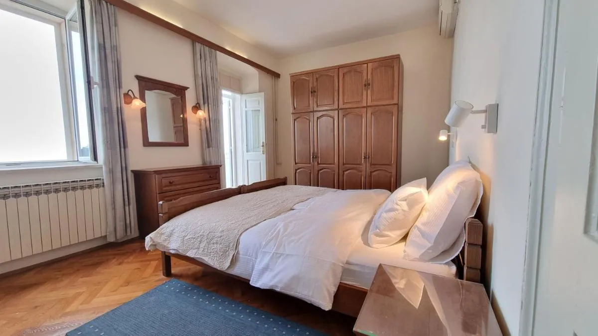 Image 1 of Primavera Apartment