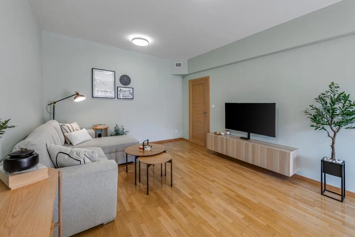 Image 4 of River Apartment