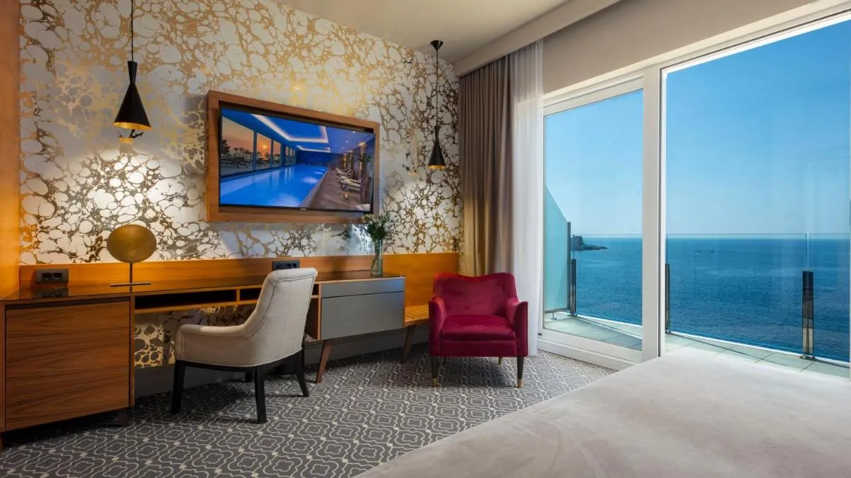 Image 5 of Royal Ariston Hotel