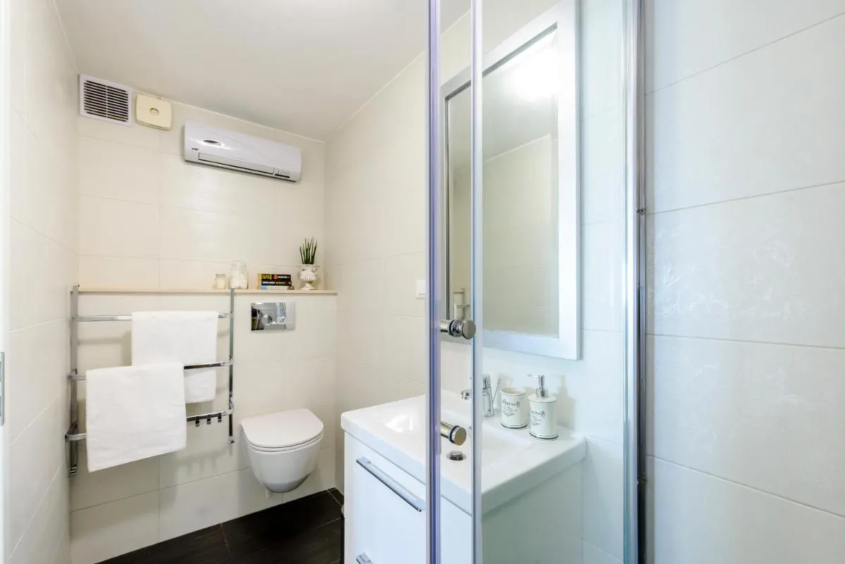 Image 2 of San Lorenzo Deluxe Room with Balcony