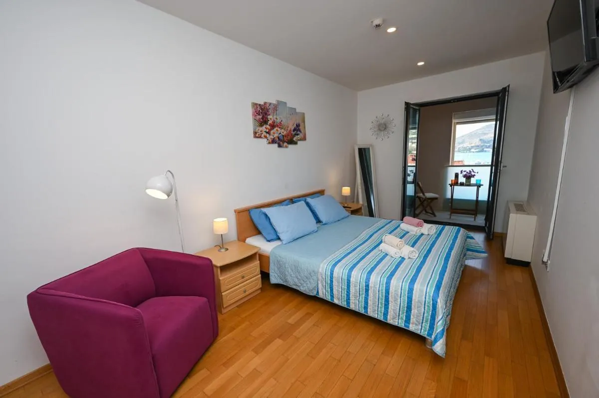 Image 6 of Sea View Porto with secured private parking