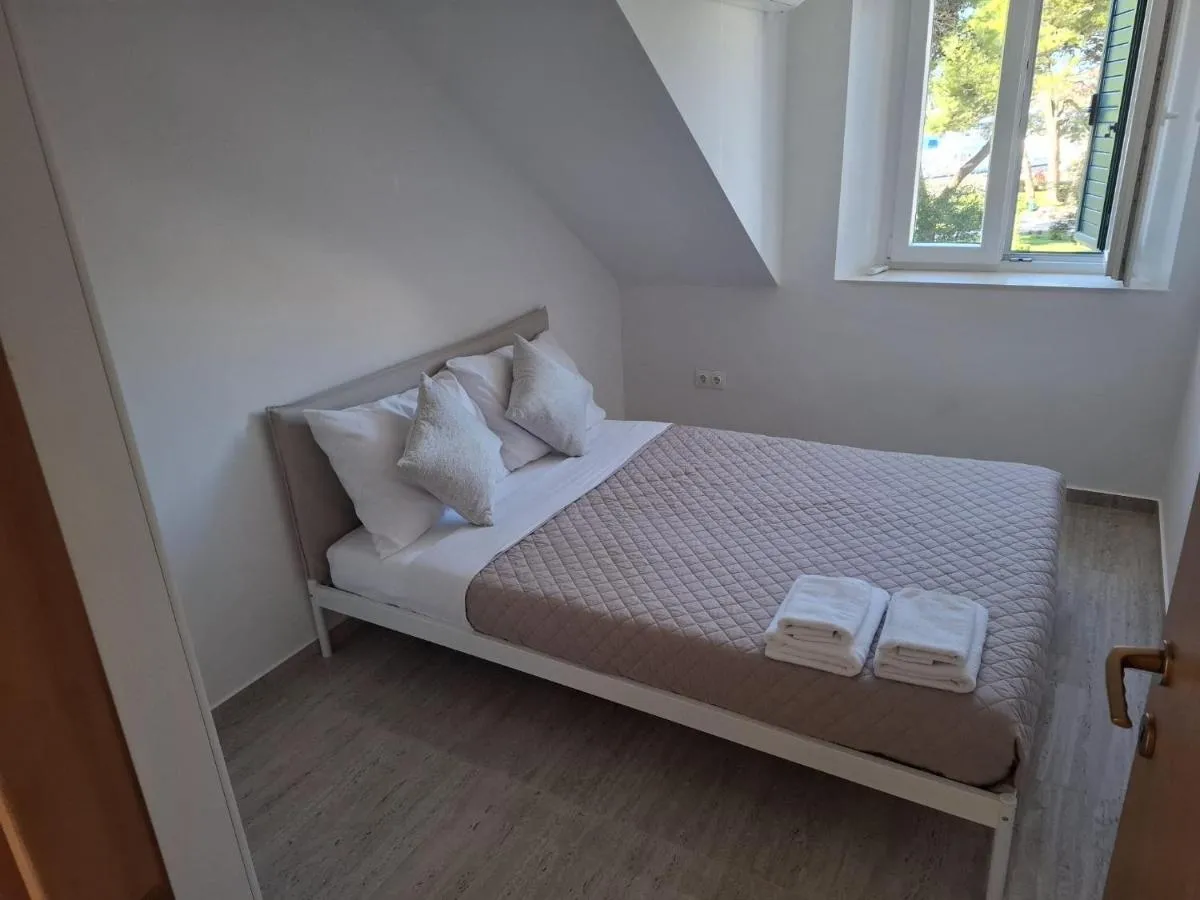 Image 6 of Seaside Loft