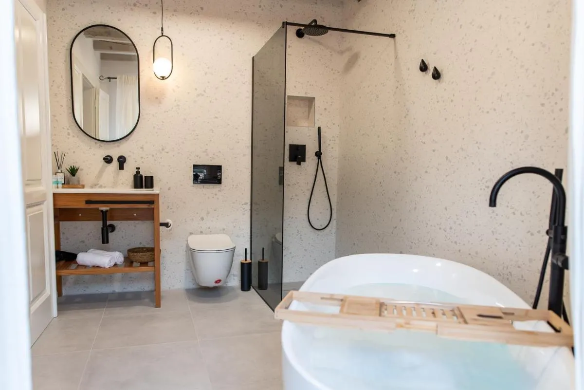 Image 4 of Shee-Lu Suites