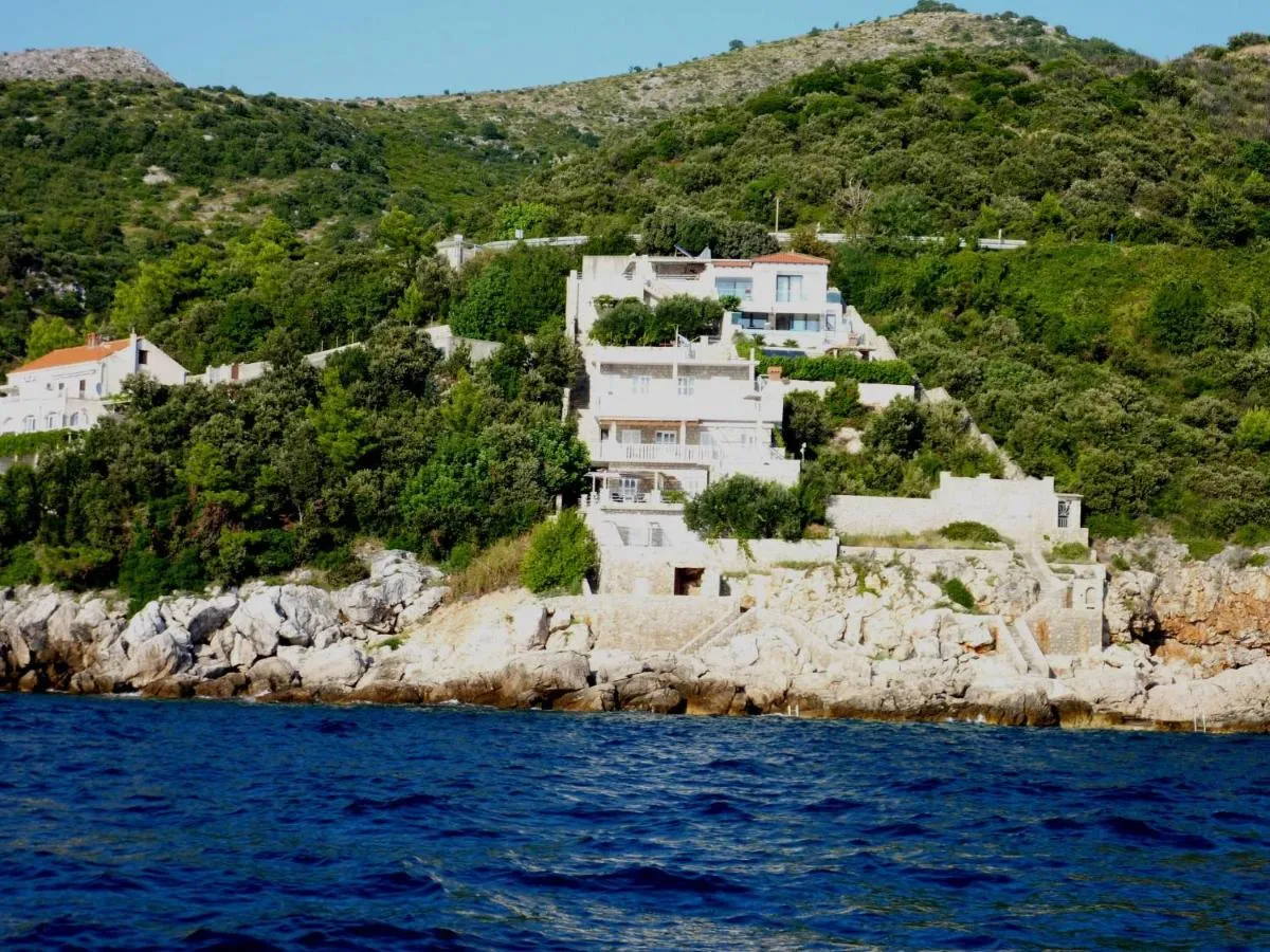 Image 4 of Stone Apartments
