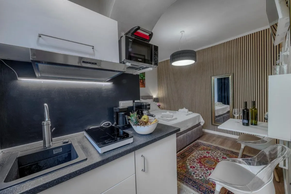 Image 3 of Studio Apartment Freddy