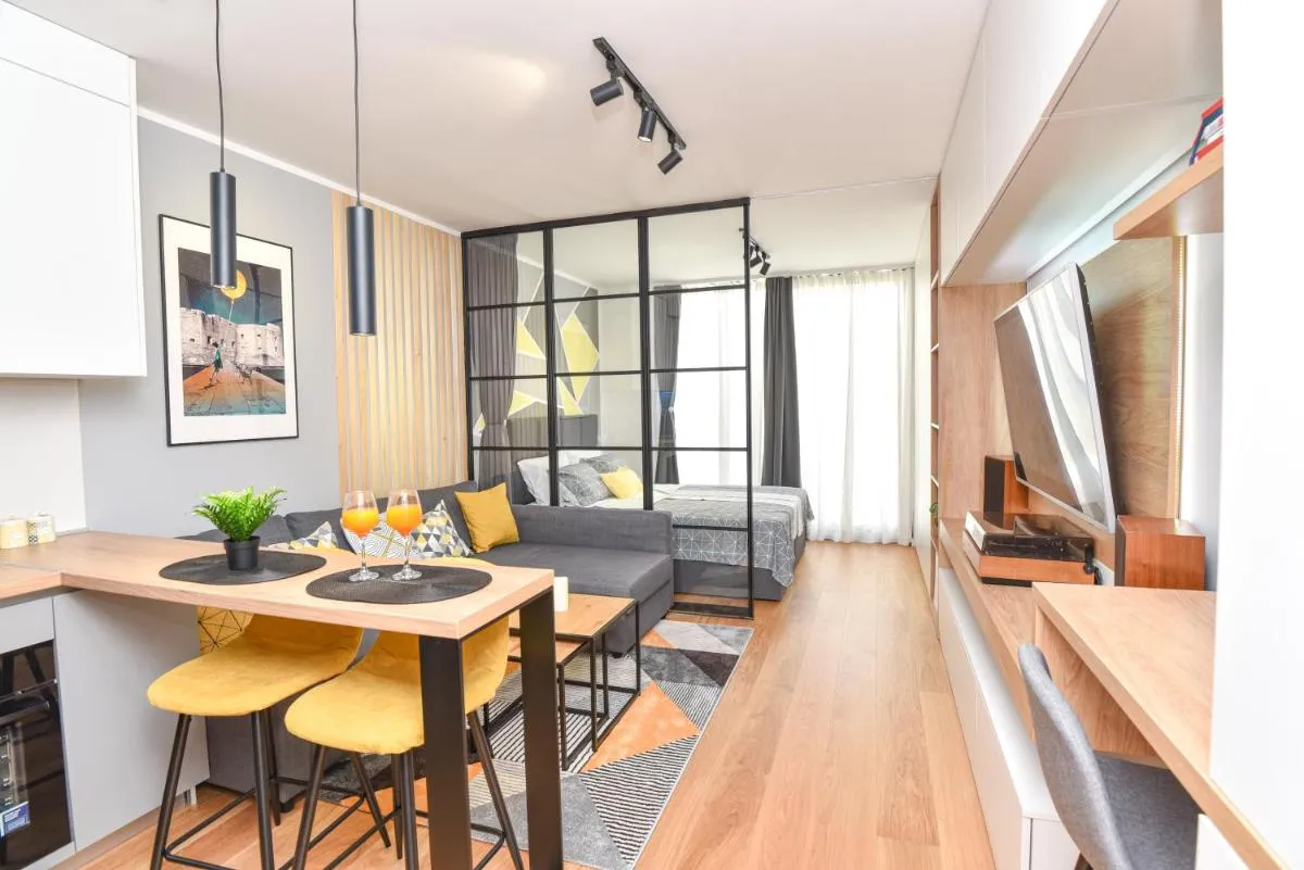 Image 3 of Studio apartment Bee One