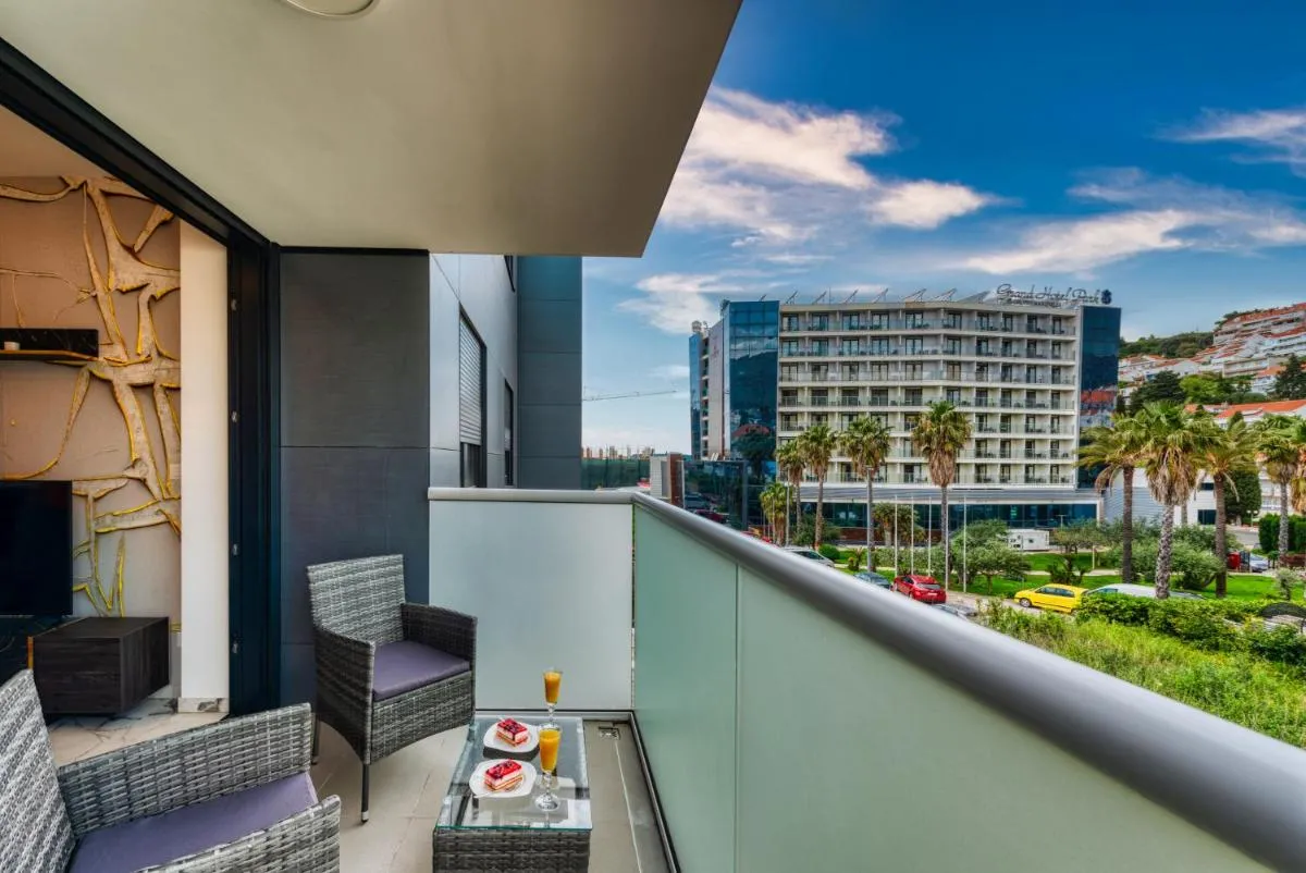 Image 5 of Stunning Luxury Apartment Royal Glamour