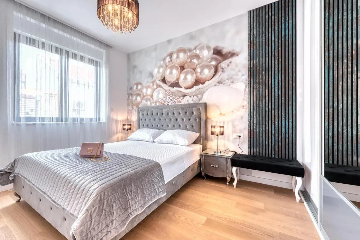 Image 1 of Stunning Luxury Apartment Royal Glamour