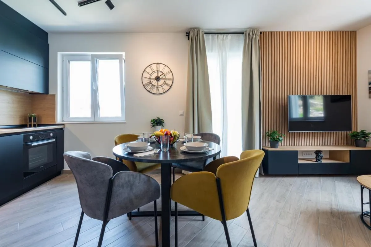 Image 5 of Sunset Luxury Residence II