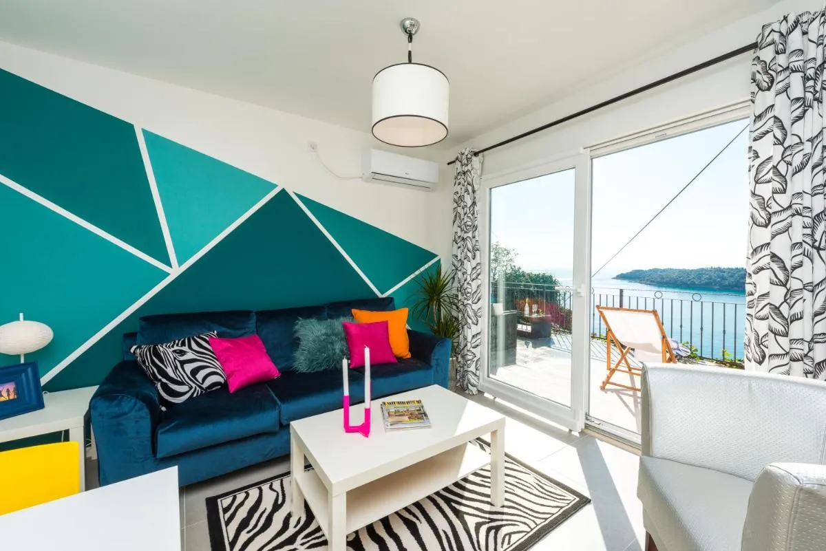 Image 3 of Sunshine Apartment with Hot Tub