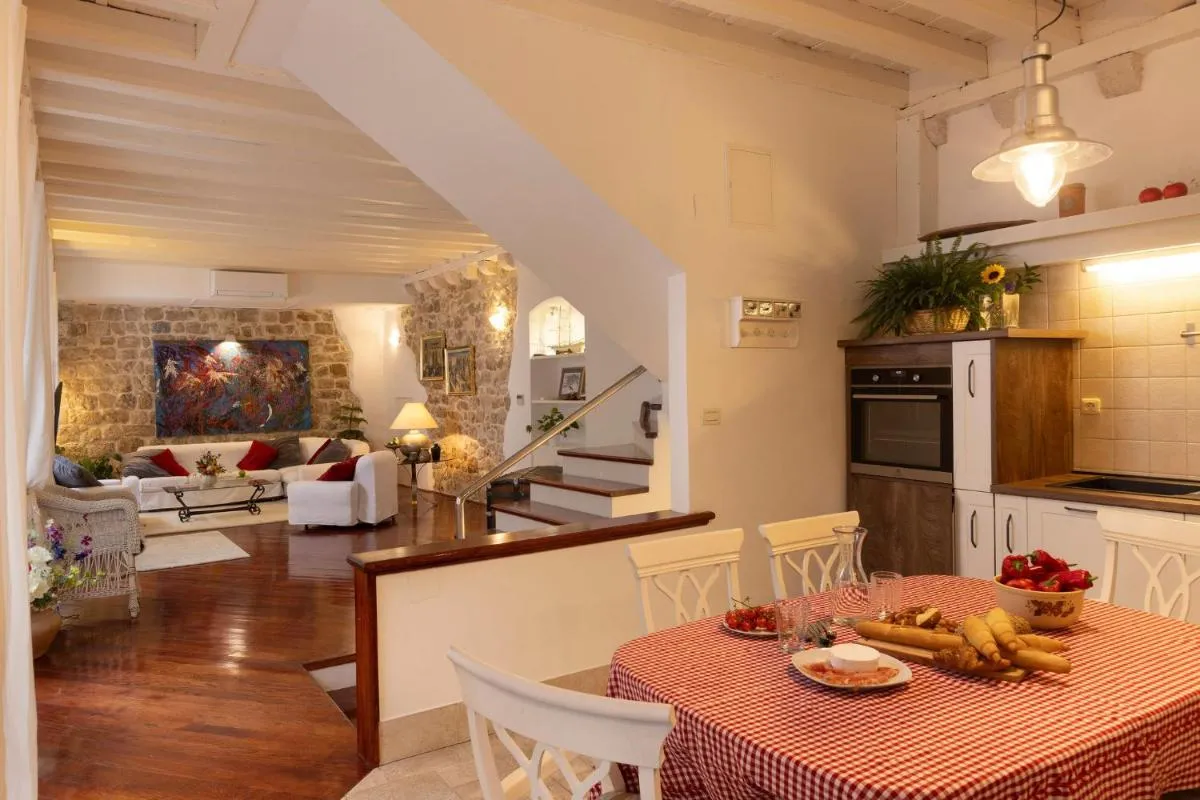 Image 3 of The Poets House Dubrovnik