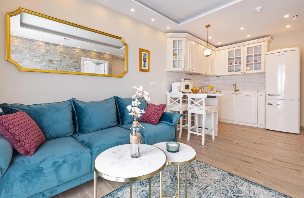 Image of Three Musketeers Apartments