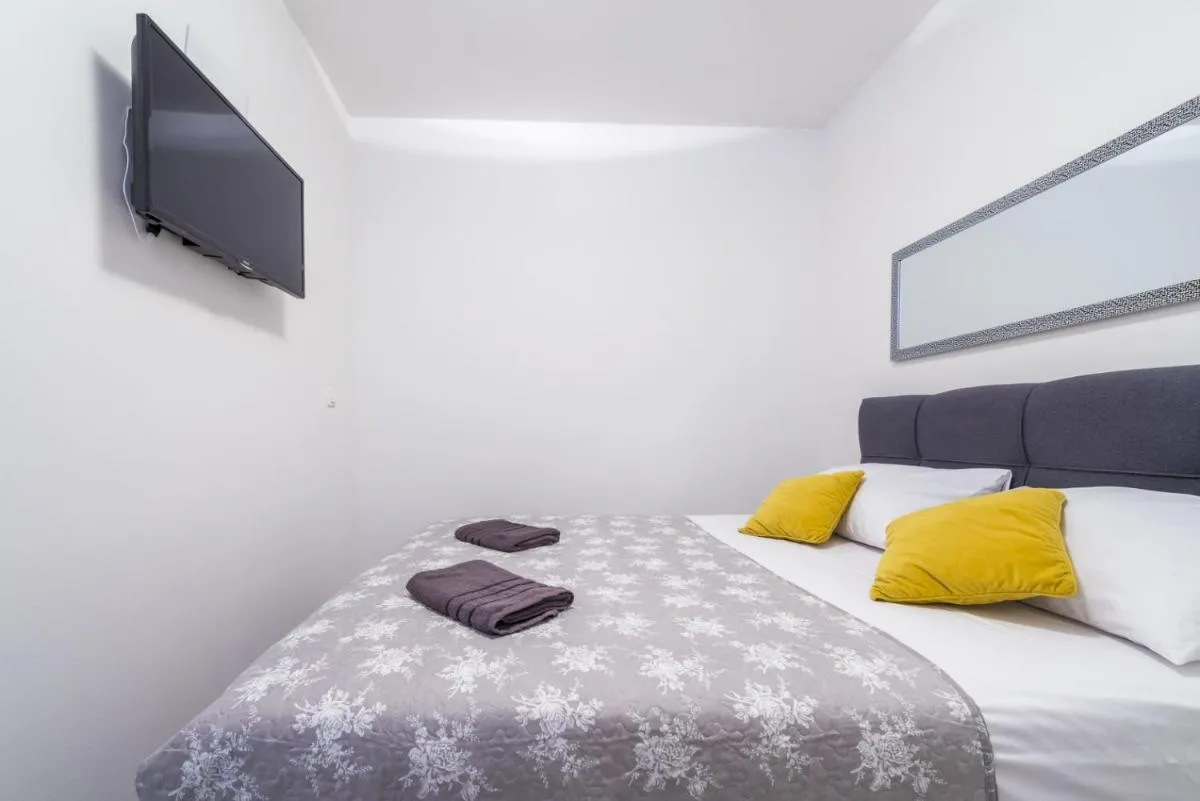 Image 6 of Tinker Bell Apartment