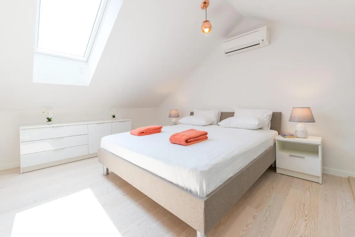 Image 1 of TopDeck Exclusive Apartment