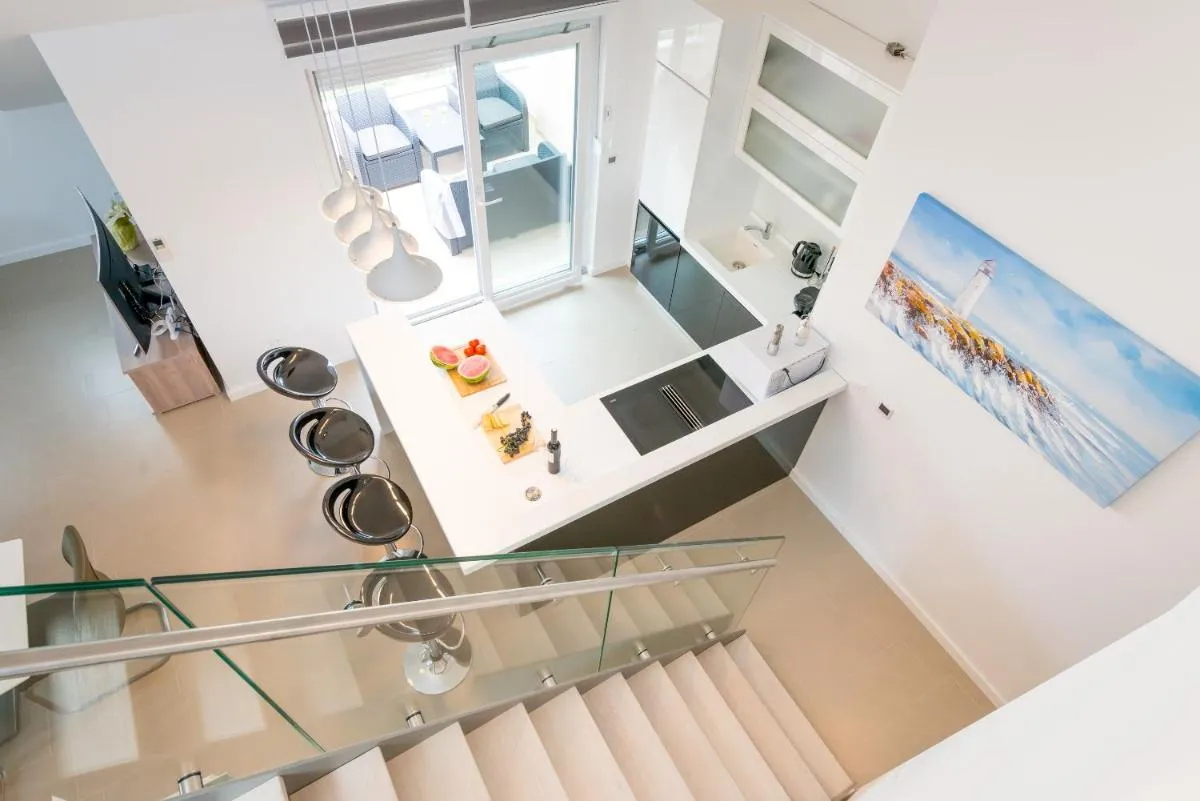 Image 2 of TopDeck Exclusive Apartment