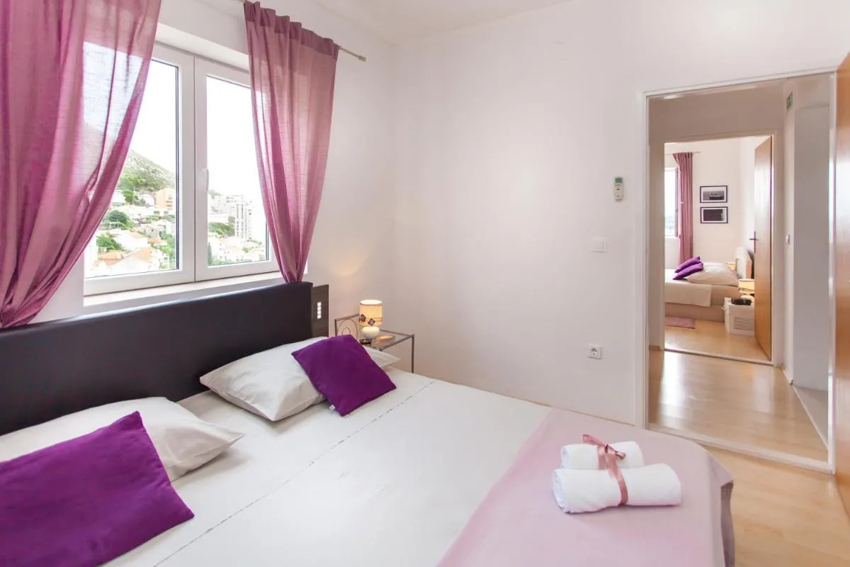 Image 6 of Two bedroom apartment with a sea view & a balcony