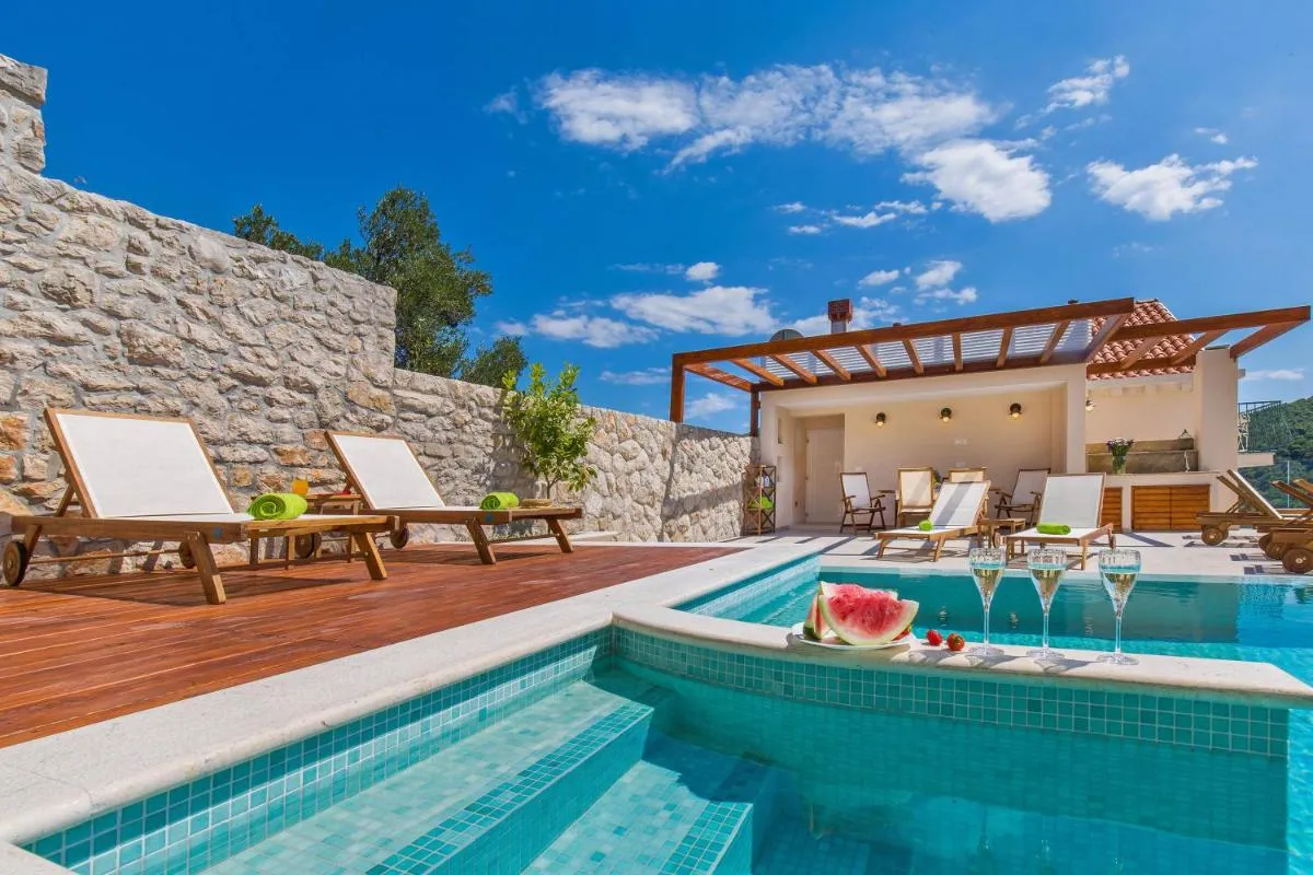 Image 2 of Villa Boban
