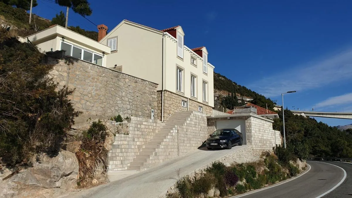 Image 2 of Villa Duchess