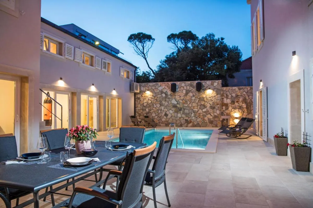 Image 4 of Villa Enigma