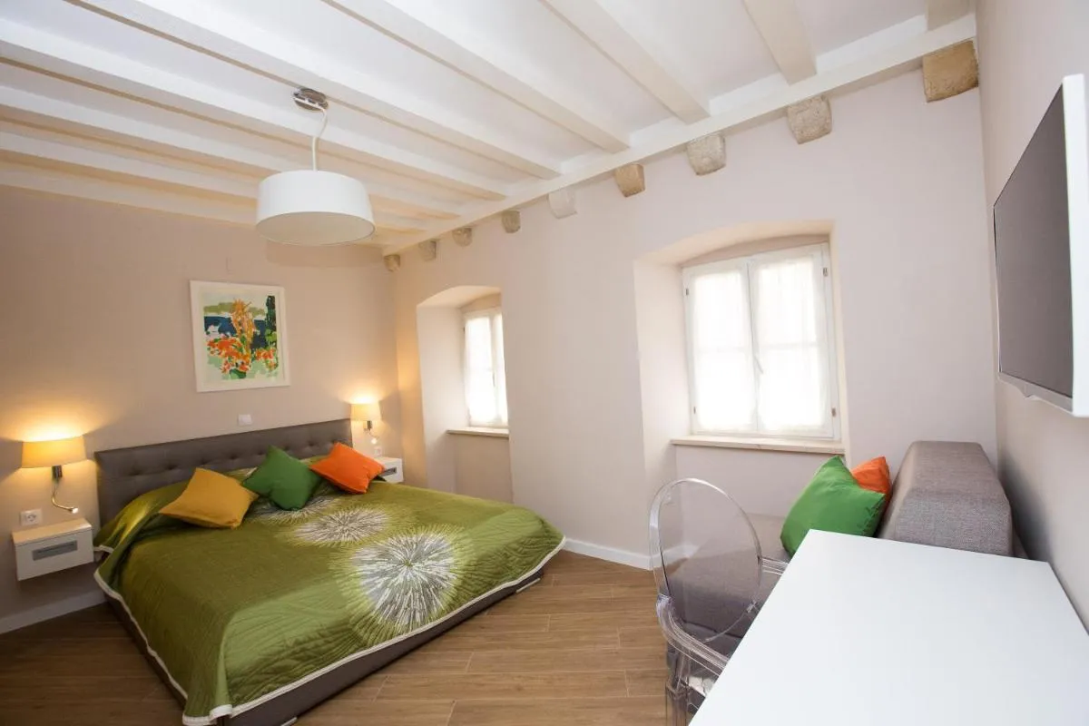 Image 1 of Villa Flores Room