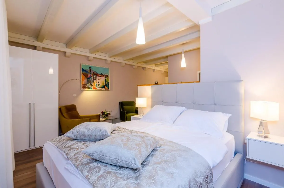 Image 1 of Villa Flores Studio Apartment