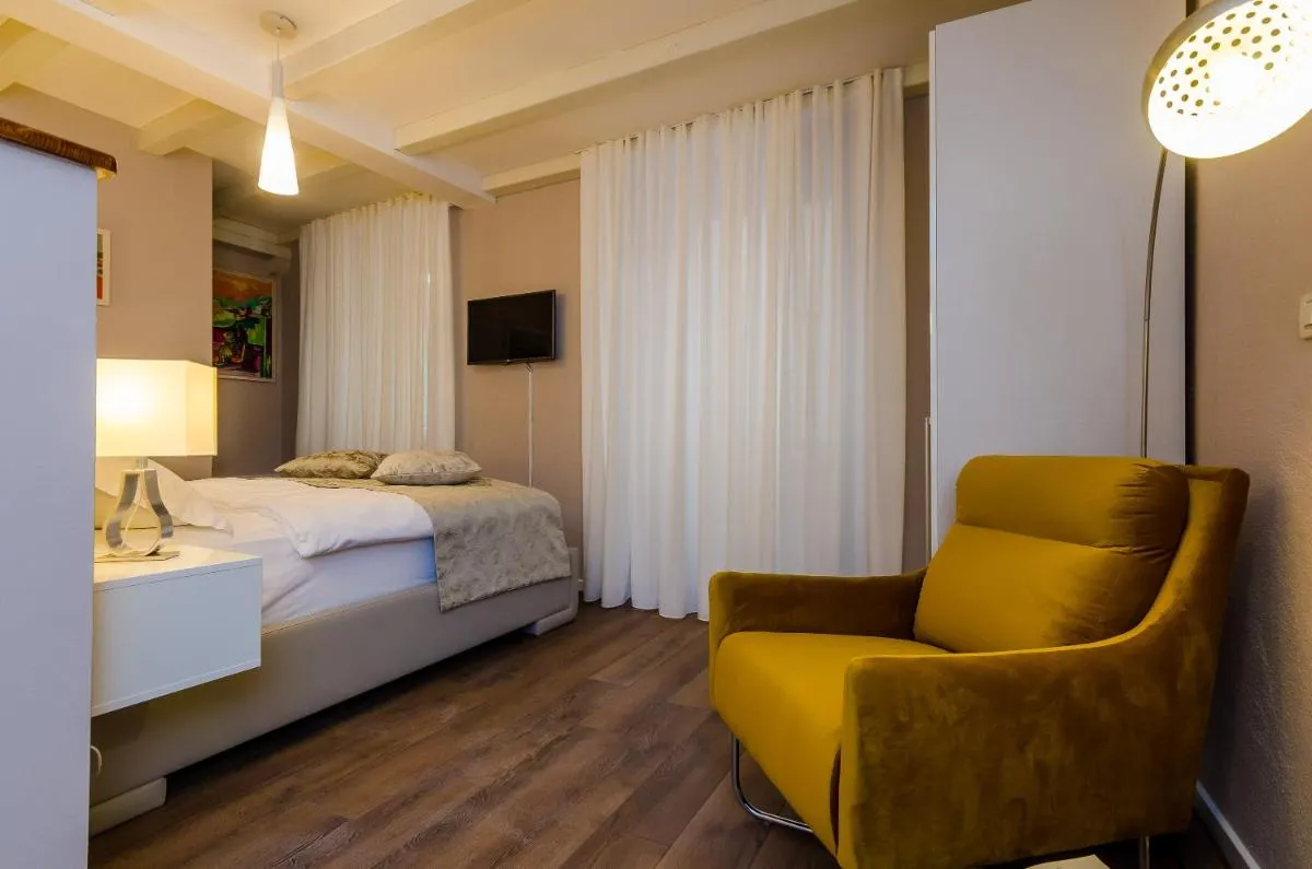 Image 6 of Villa Flores Studio Apartment